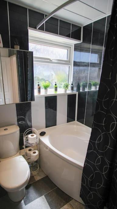 3 Bed, Parking Inc 15 Percent Off For Monthly Stays Westoe Zewnętrze zdjęcie