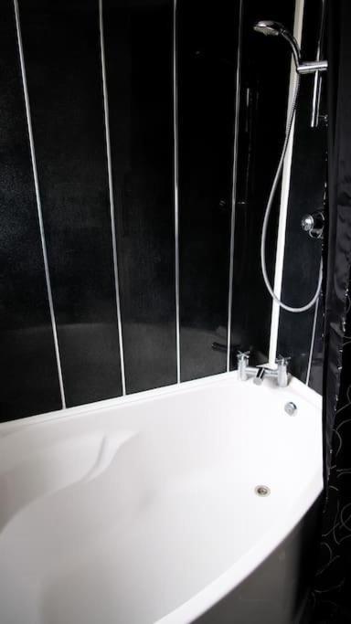 3 Bed, Parking Inc 15 Percent Off For Monthly Stays Westoe Zewnętrze zdjęcie
