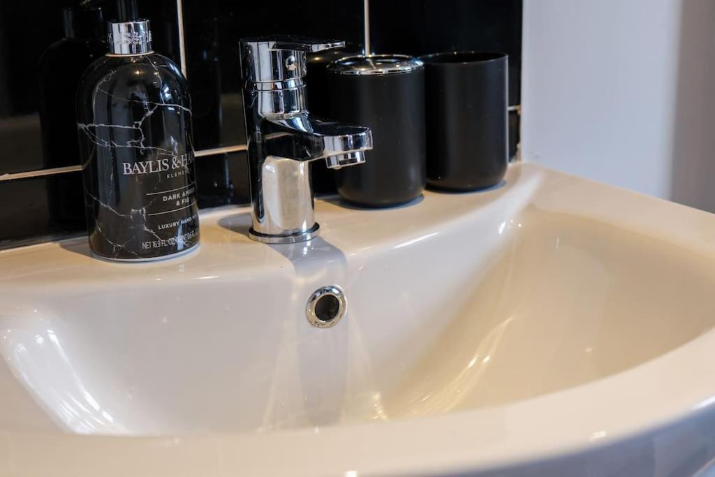 3 Bed, Parking Inc 15 Percent Off For Monthly Stays Westoe Zewnętrze zdjęcie